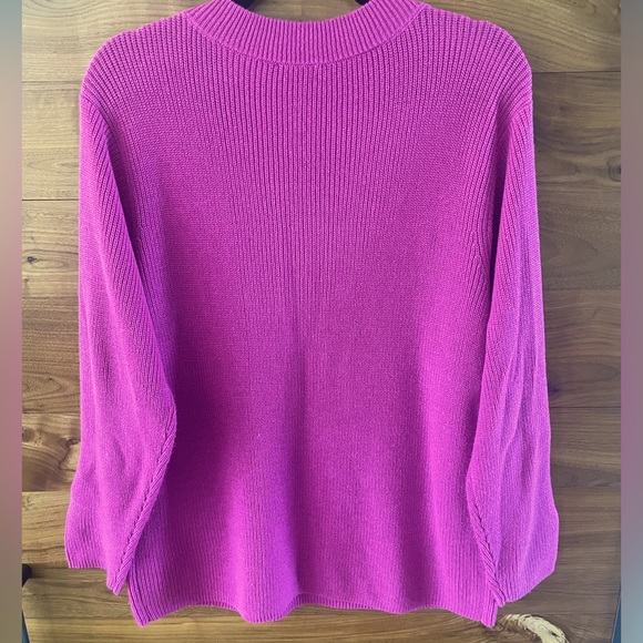 Legging friendly v neck- fuchsia - Picture 2 of 3